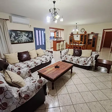 בית נופש Mirella